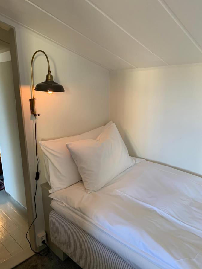 Tva Sma Svin Bnb Trosa Exterior photo